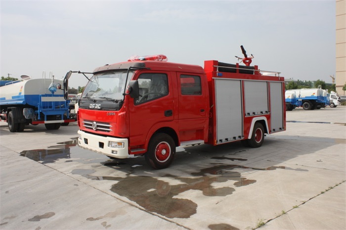 東風(fēng)3.5噸泡沫消防車